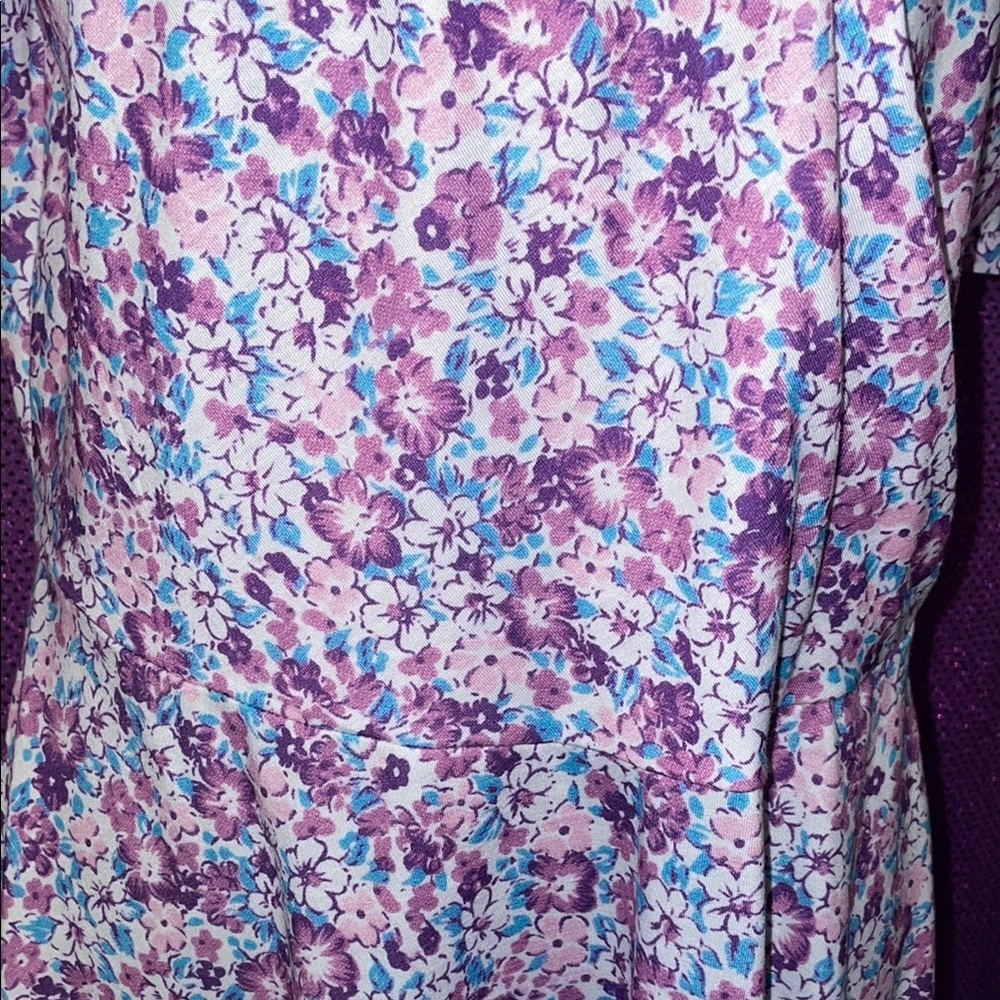 Floral V-Neck Dress - Picture 2 of 8